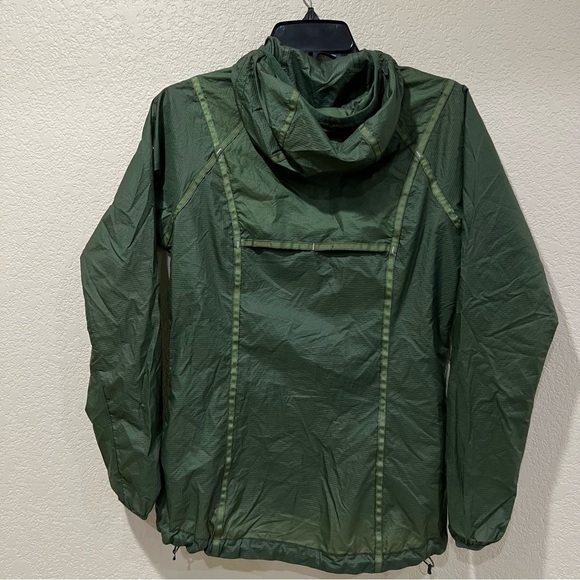 Kuhl Women Parajax Ultra-Light Wind Shell Jacket Green Size XS 2122 Nylon Hiking - Picture 3 of 16